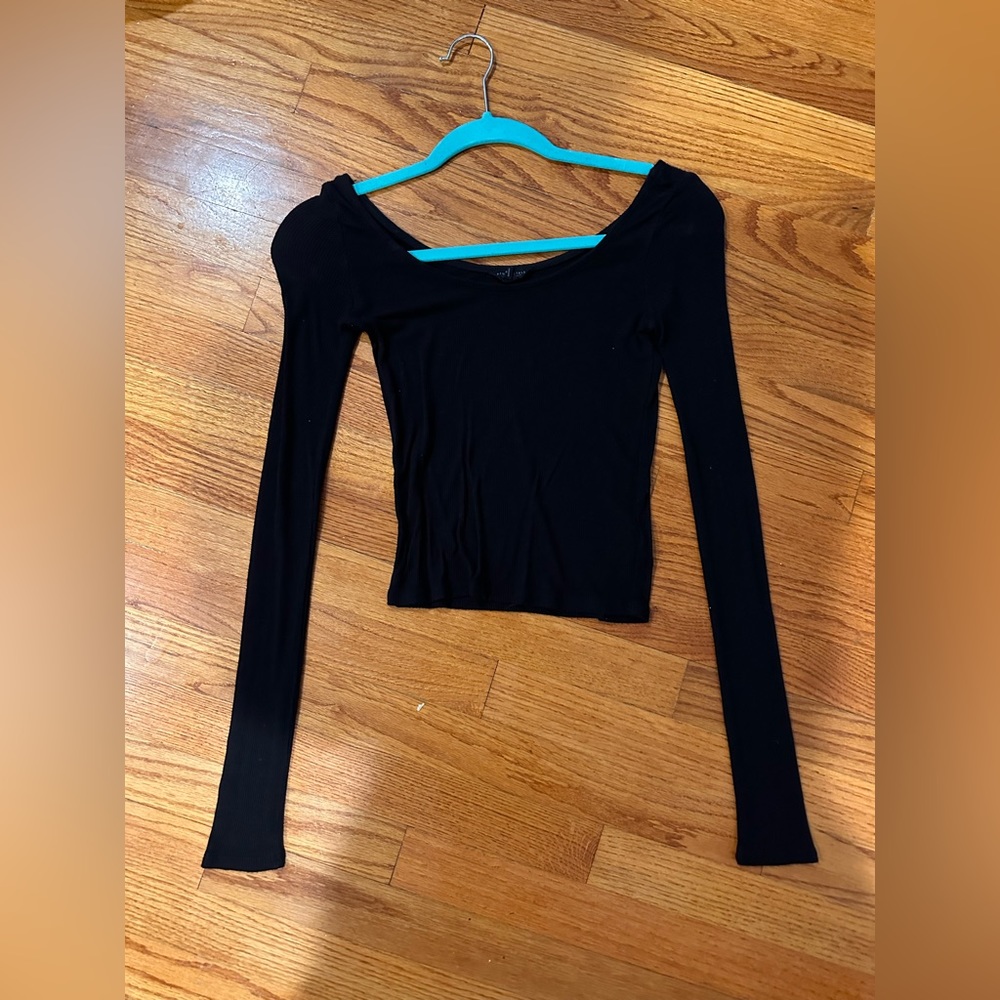 Aéropostale Long Sleeve Crop Top